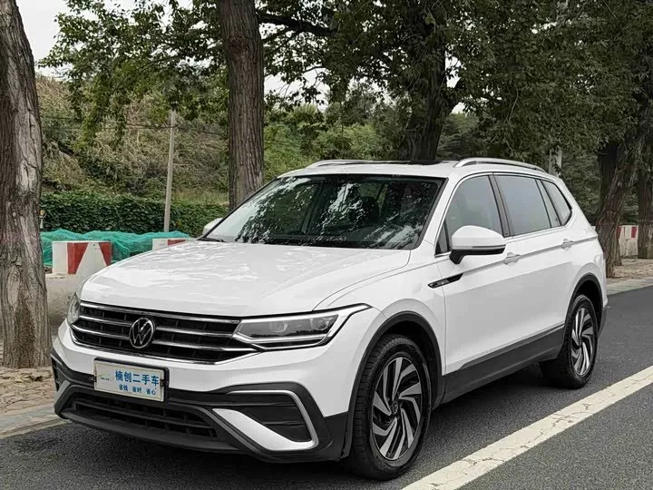 VOLKSWAGEN TIGUAN L 2024