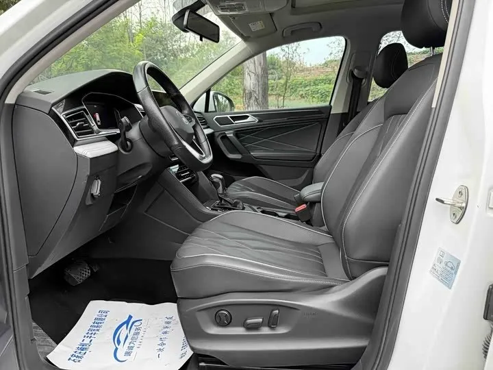 VOLKSWAGEN TIGUAN L 2024