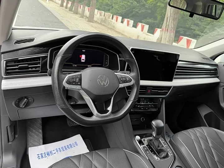 VOLKSWAGEN TIGUAN L 2024