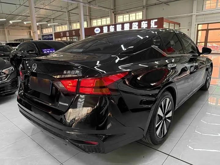 NISSAN ALTIMA 2022