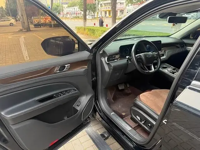 FORD EQUATOR PREMIUM 2023