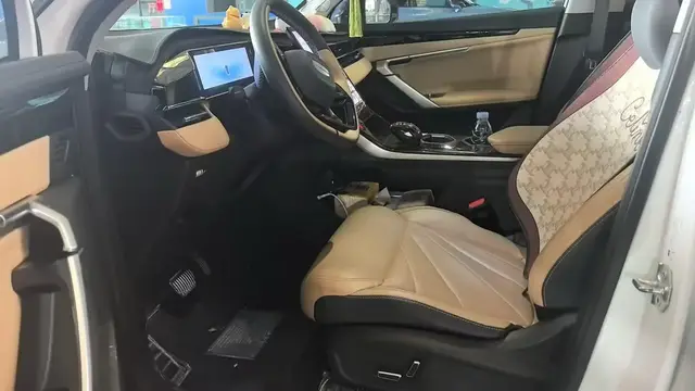GEELY BOYUE L PREMIUM 2023