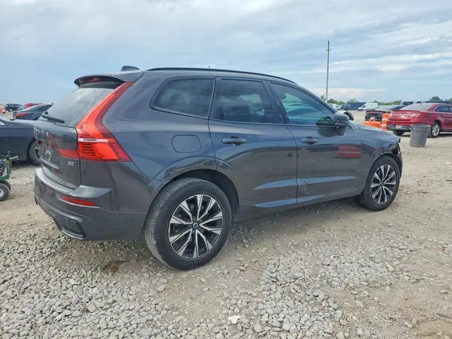 VOLVO XC60 2023