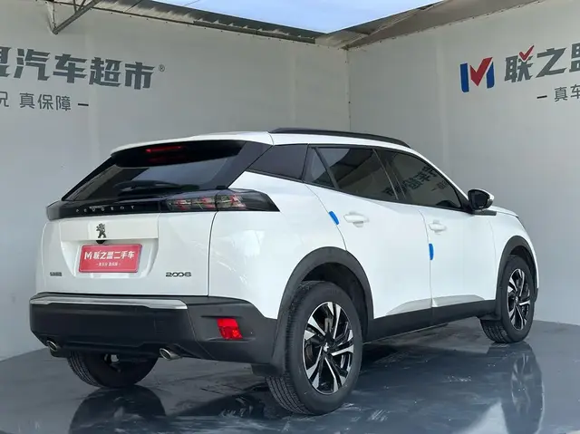 PEUGEOT 2008 2025