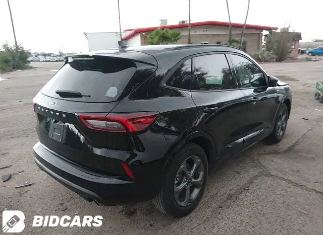 FORD ESCAPE 2024