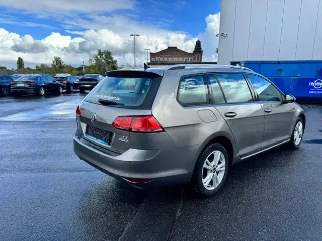 VOLKSWAGEN GOLF VARIANT 2015