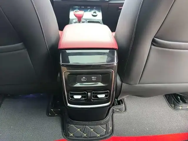 JETOUR X70 PLUS 2023