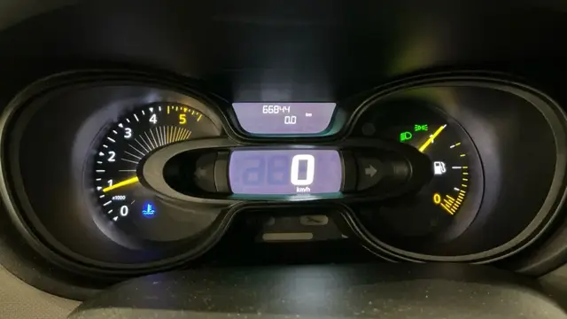 RENAULT TRAFIC 2016