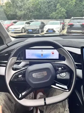 GEELY BOYUE L 2023