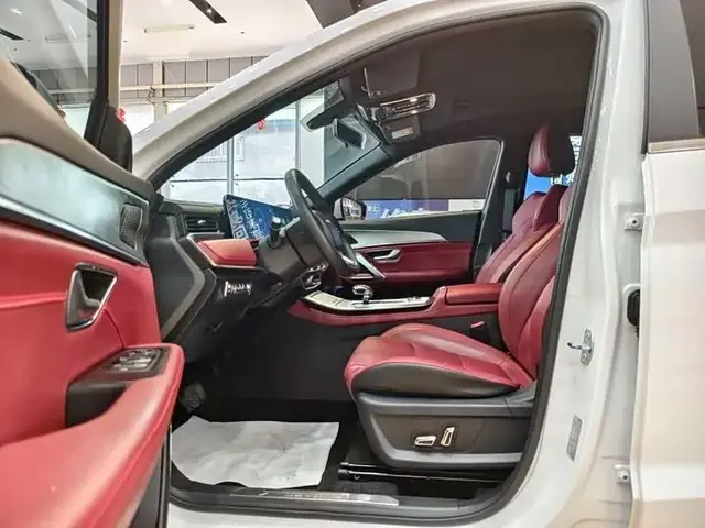 JETOUR X70 PLUS 2023