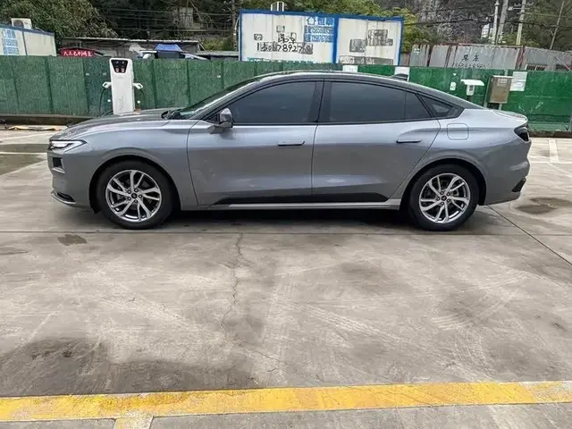 FORD MONDEO LUXURY 2023