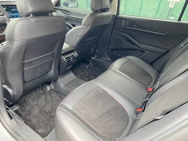 FORD MONDEO LUXURY 2023