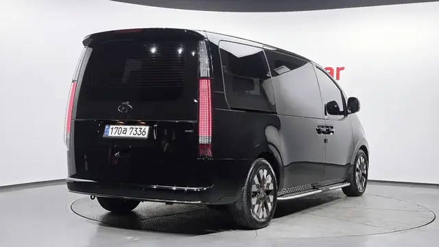 HYUNDAI STARIA LOUNGE STARIA 4WD LOUNGE 9-SEATER 2022