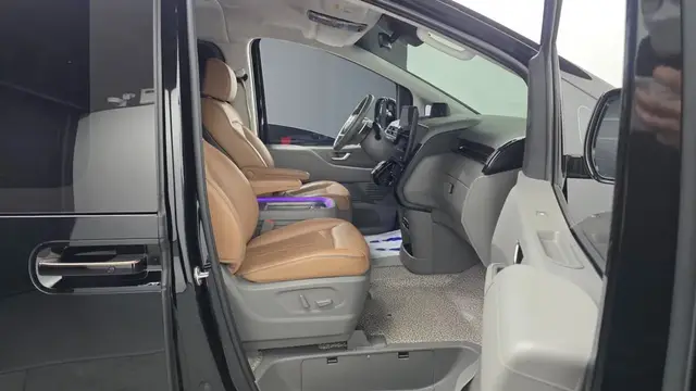 HYUNDAI STARIA LOUNGE STARIA 4WD LOUNGE 9-SEATER 2022