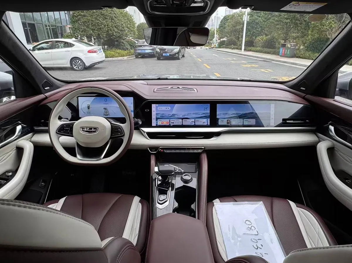 GEELY MONJARO 2022
