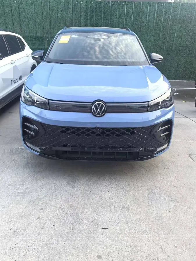 VOLKSWAGEN TIGUAN L PRO 2025