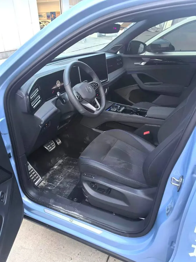 VOLKSWAGEN TIGUAN L PRO 2025