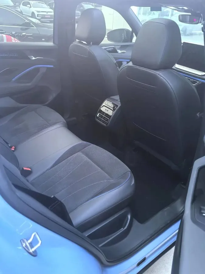 VOLKSWAGEN TIGUAN L PRO 2025