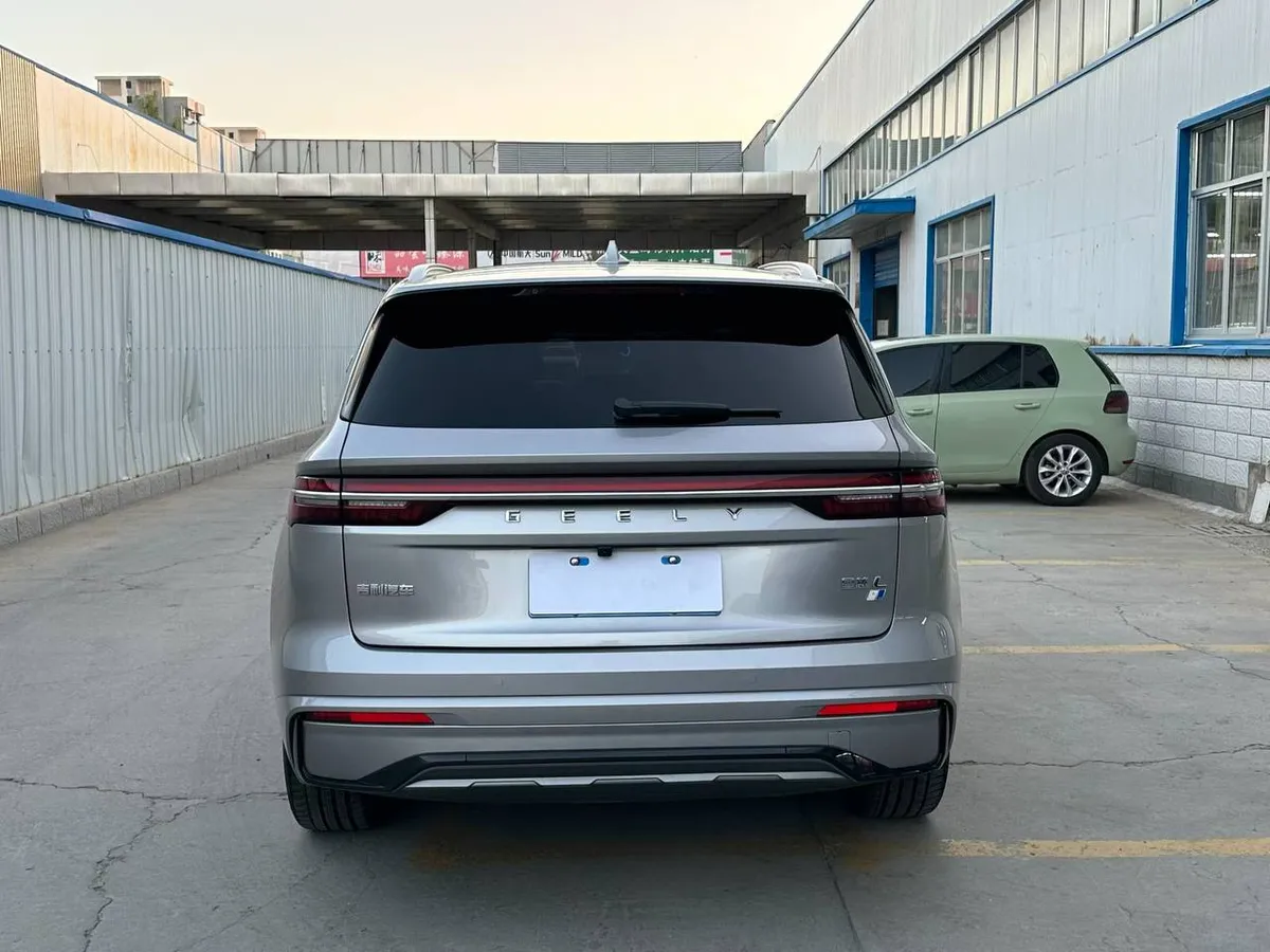 GEELY MONJARO 2023