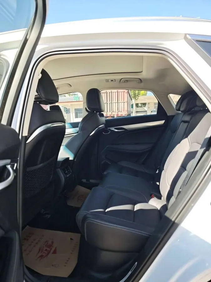 GEELY TUGELLA 2019