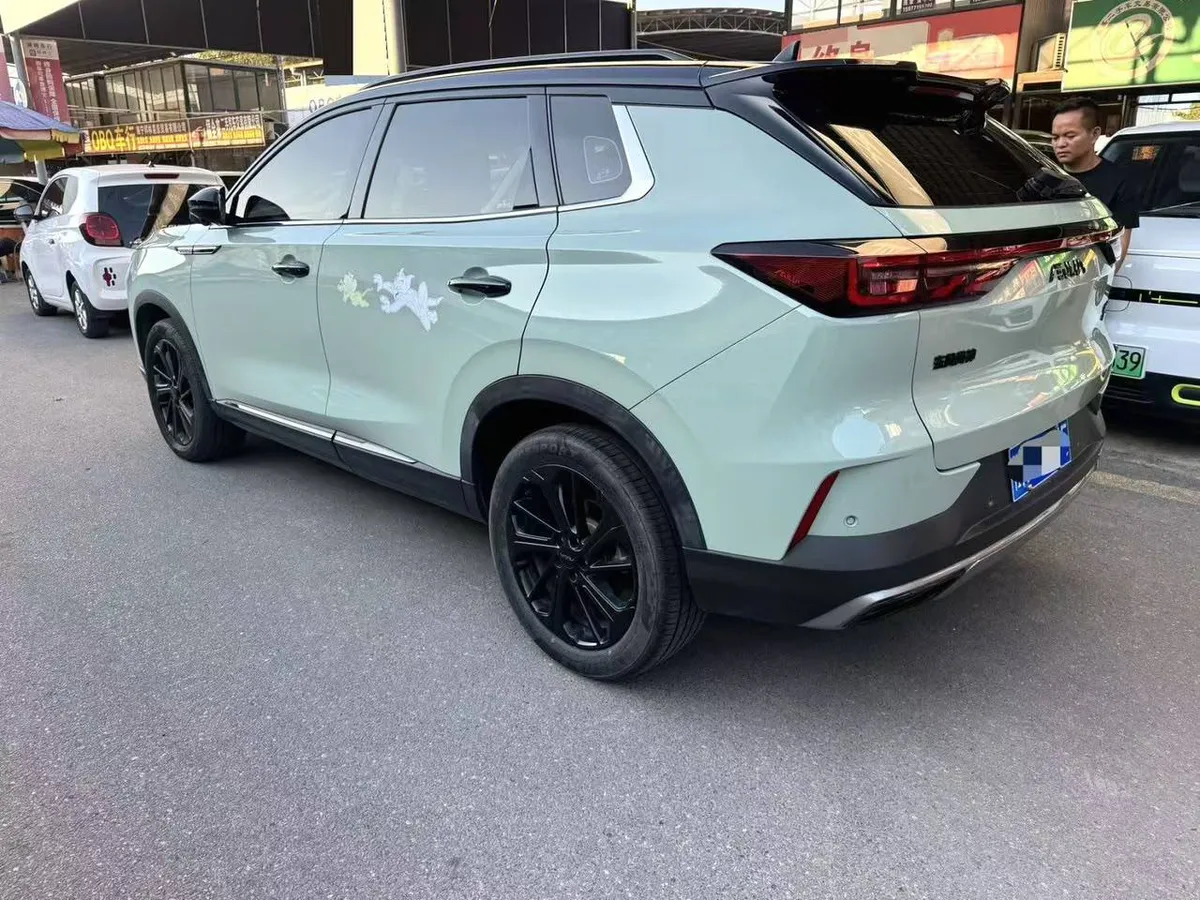 DONGFENG HUGE 2022