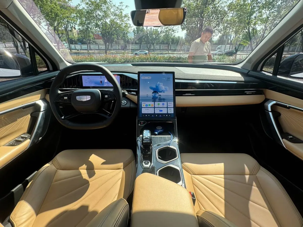 GEELY BOYUE L 2022