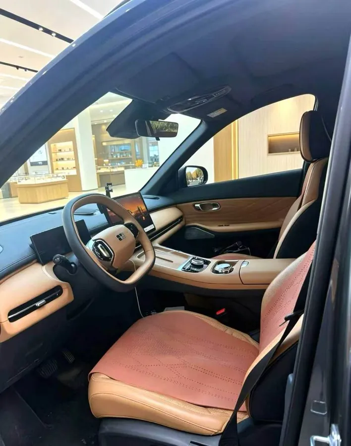 GEELY GALAXY STARSHIP 7 2025