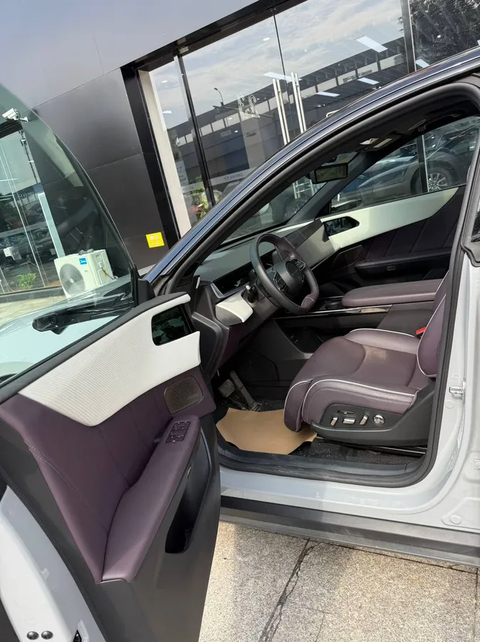 MAZDA EZ-60 200 MAX 2025