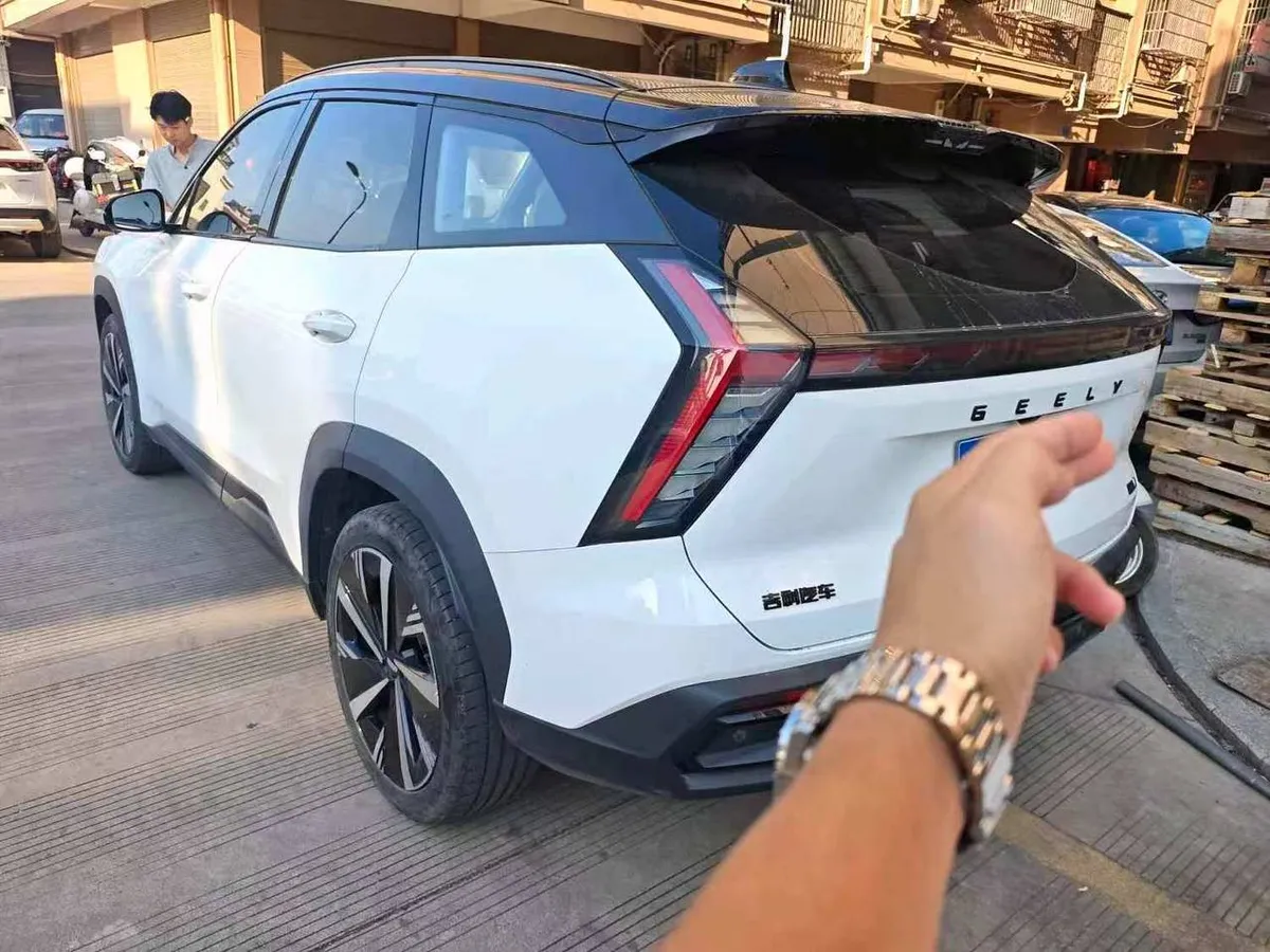 GEELY BOYUE L 2022
