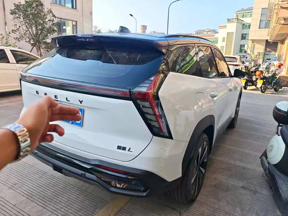 GEELY BOYUE L 2022