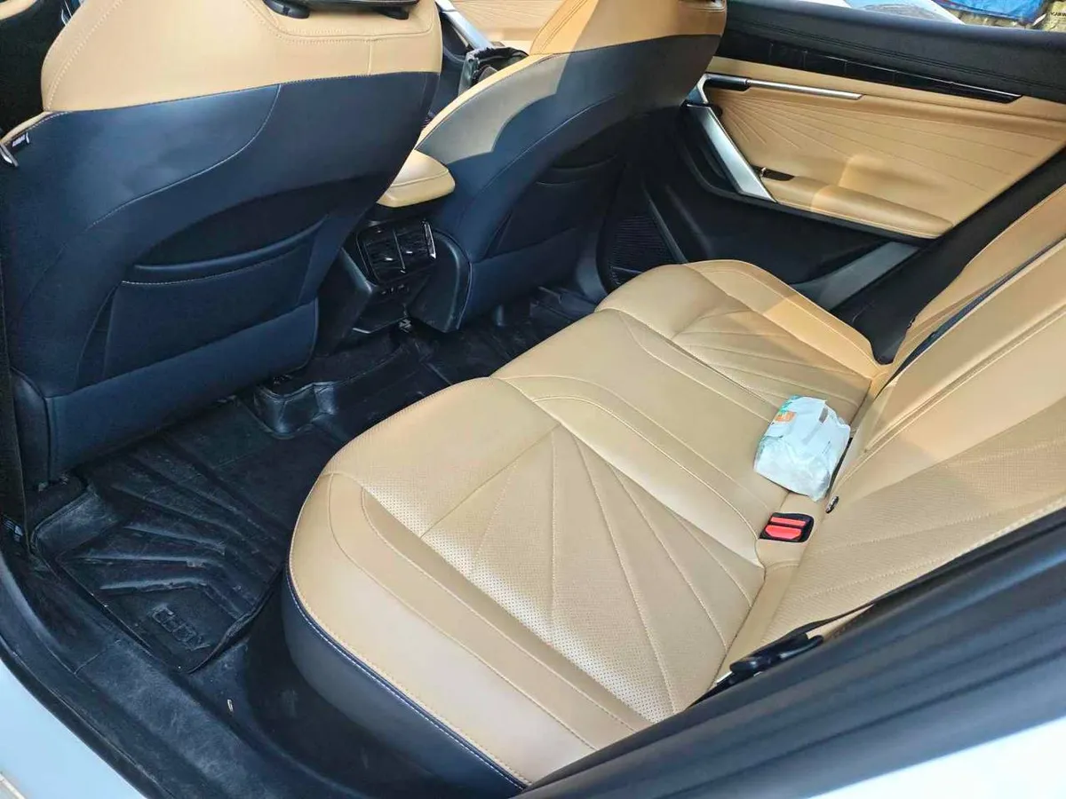GEELY BOYUE L 2022