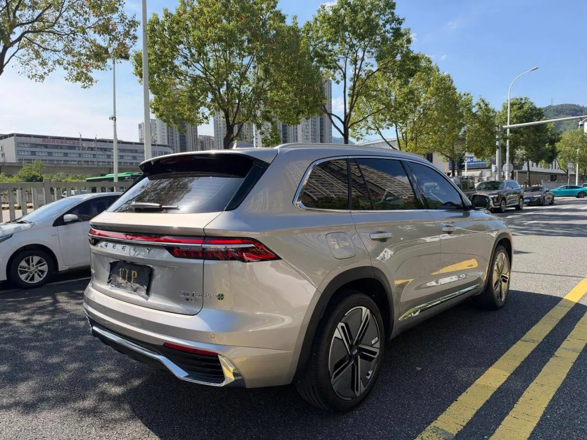 GEELY XINGYUE L 2026