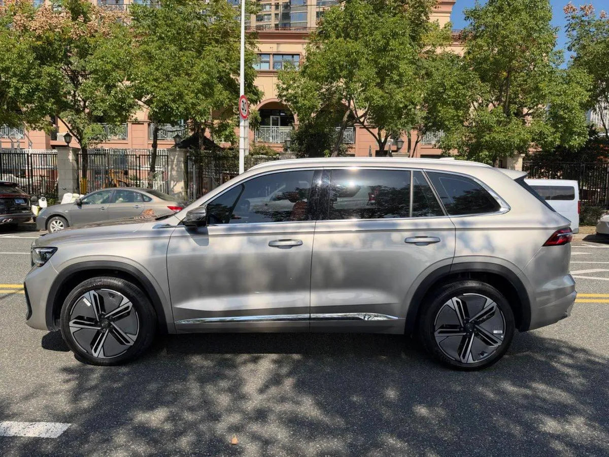 GEELY XINGYUE L 2026