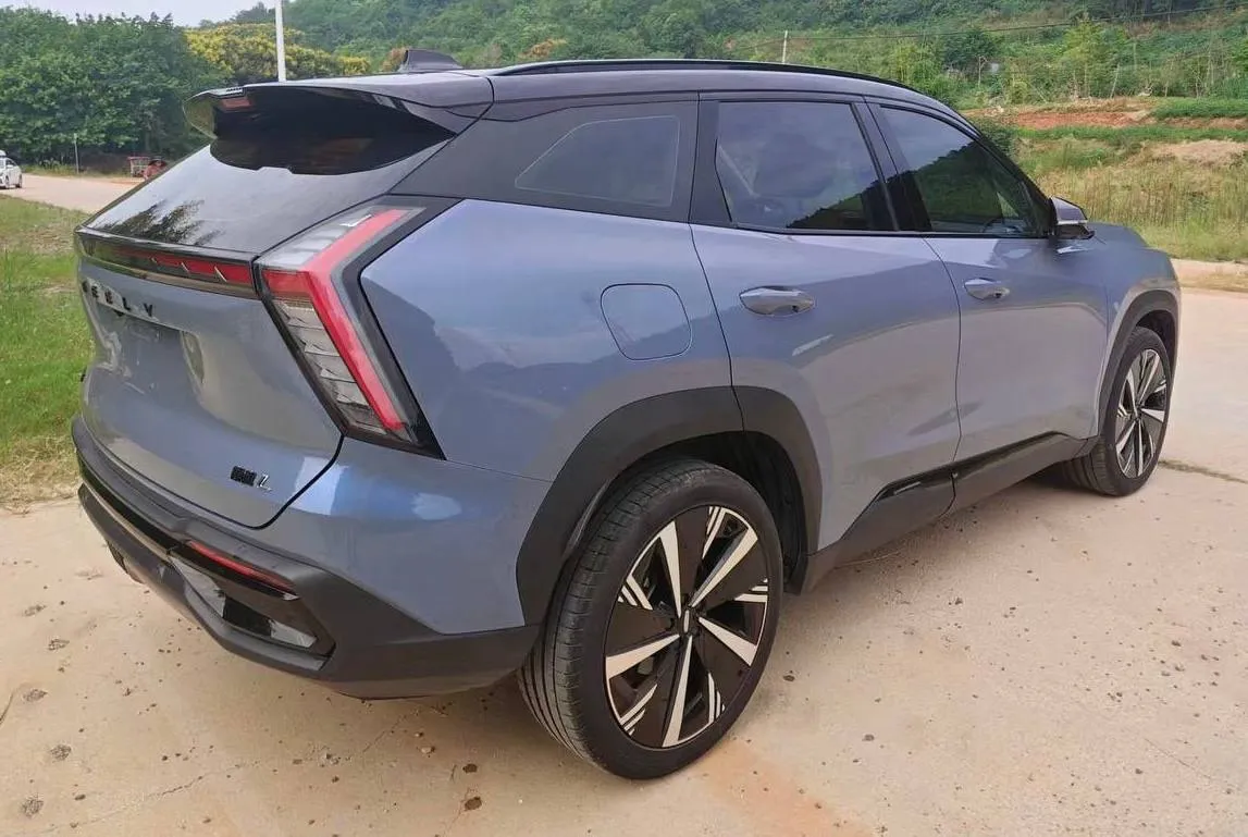 GEELY BOYUE L 2022