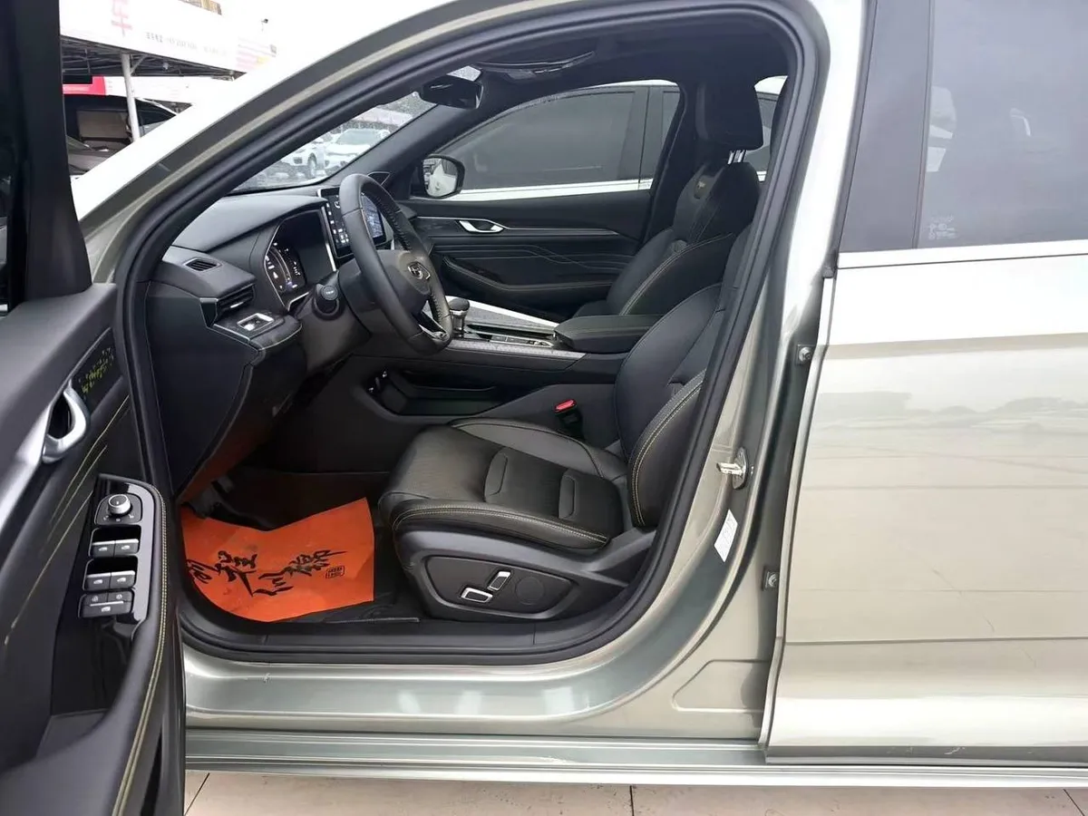 GEELY XINGRUI 2023