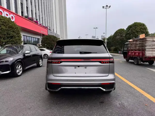 GEELY MONJARO 2022