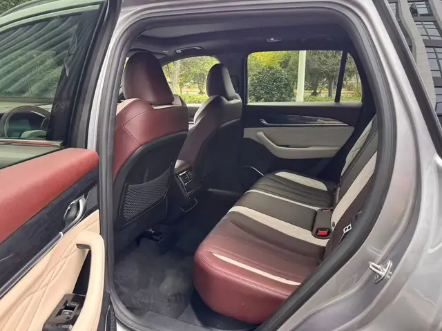 GEELY MONJARO 2022