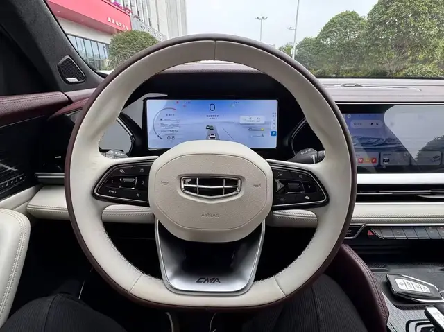 GEELY MONJARO 2022