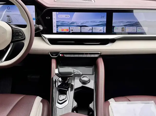 GEELY MONJARO 2022