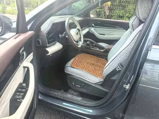 GEELY MONJARO 2022