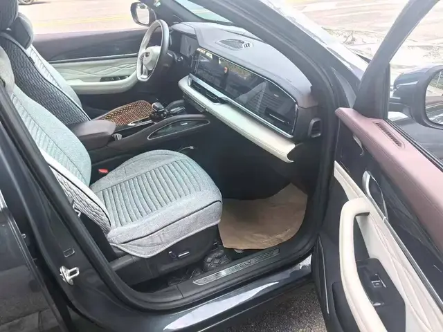GEELY MONJARO 2022