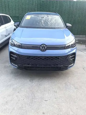 VOLKSWAGEN TIGUAN L PRO 2025