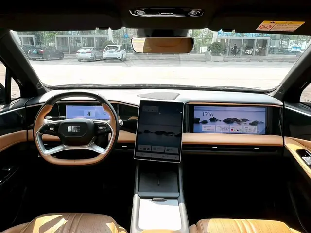 GEELY GALAXY L7 EM-I 2024
