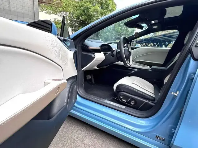 ZEEKR 007GT 4WD 2025