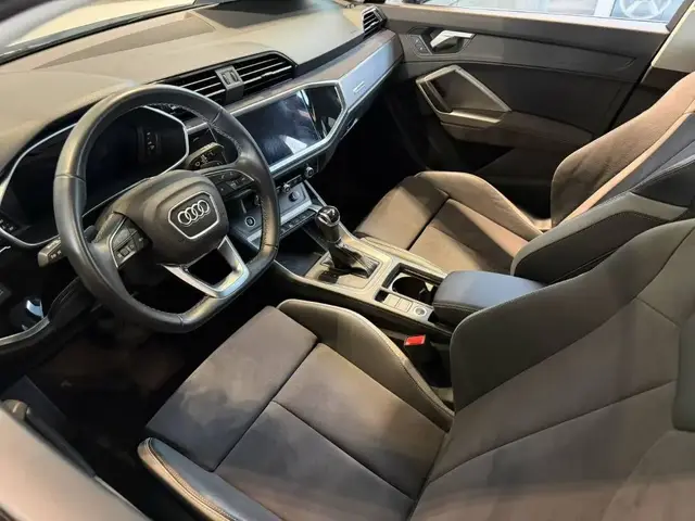 AUDI Q3 2023