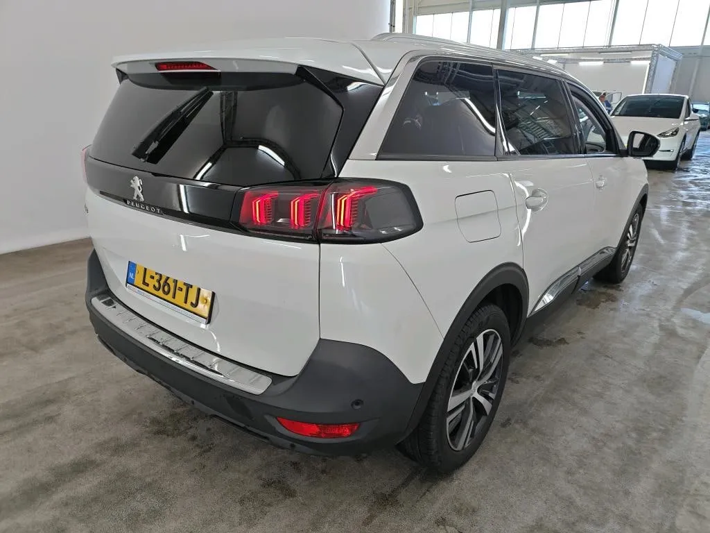 PEUGEOT 5008 ALLURE 2021