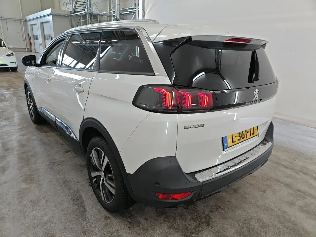 PEUGEOT 5008 ALLURE 2021