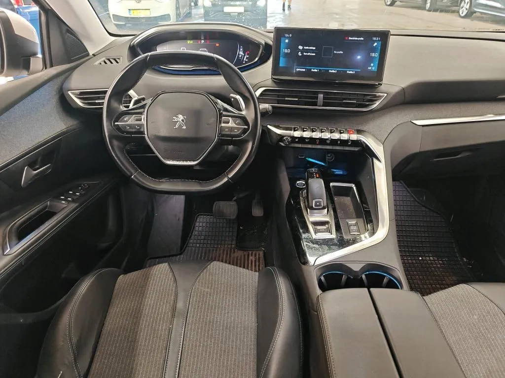 PEUGEOT 5008 ALLURE 2021