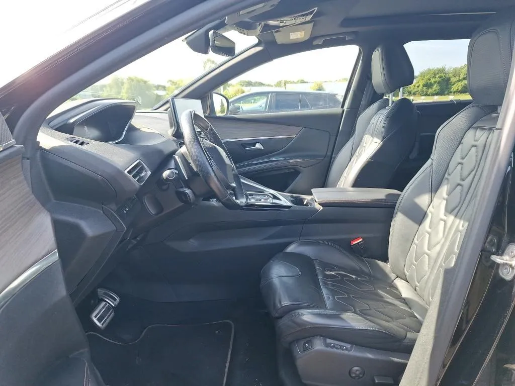 PEUGEOT 5008 GT 2022