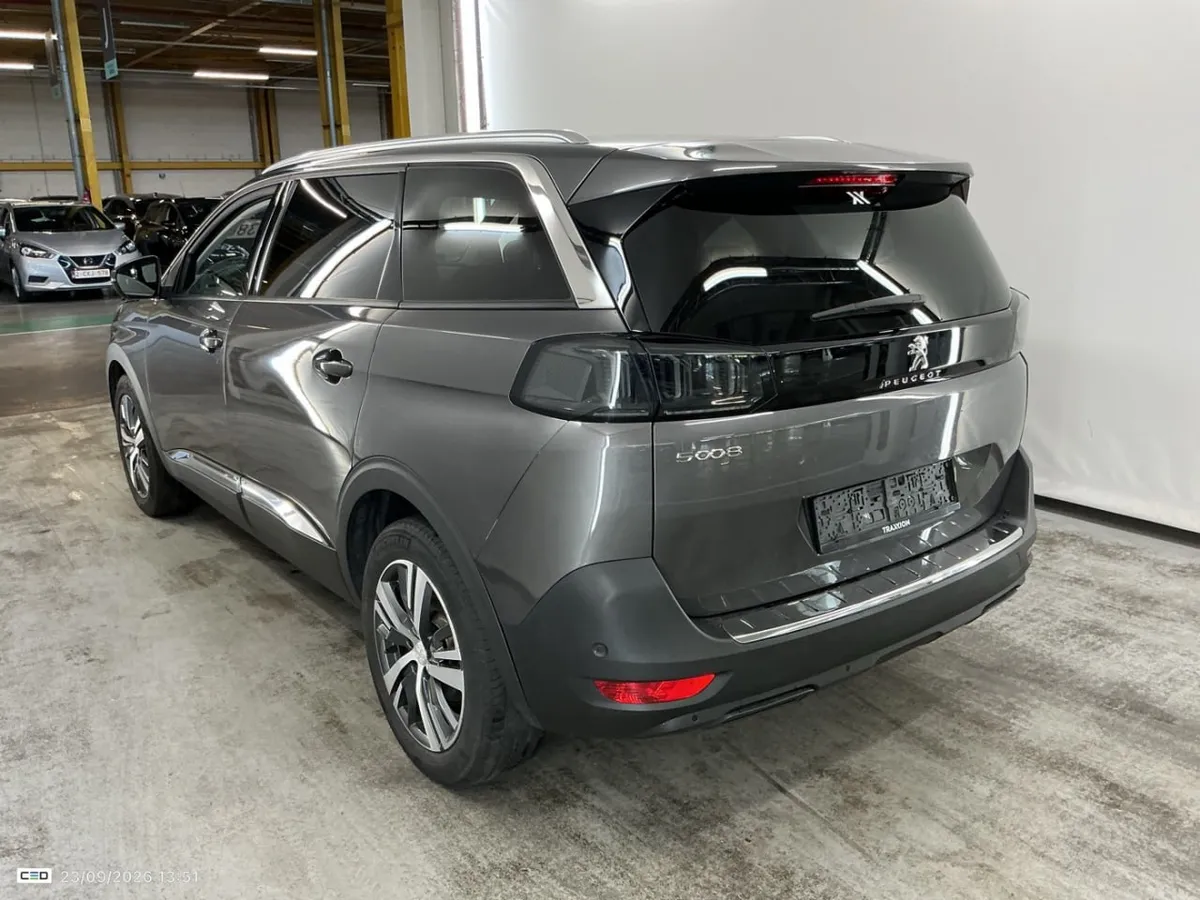 PEUGEOT 5008 2022